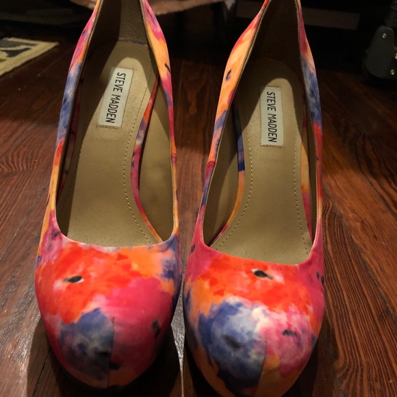 Steve Madden Heels - Picture 1 of 3